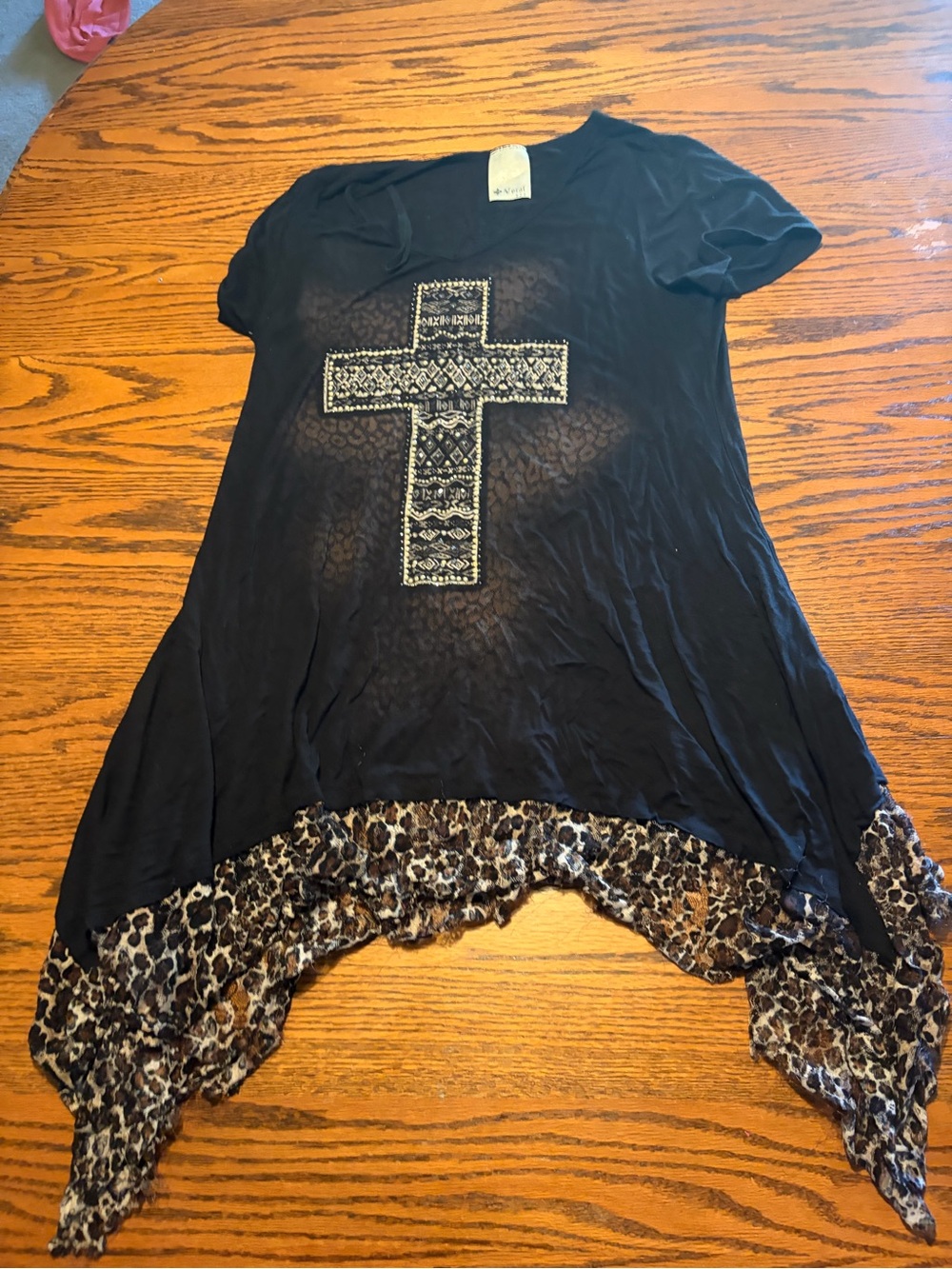 Vocal Black Short-Sleeve Graphic Tunic with Leopard Trim